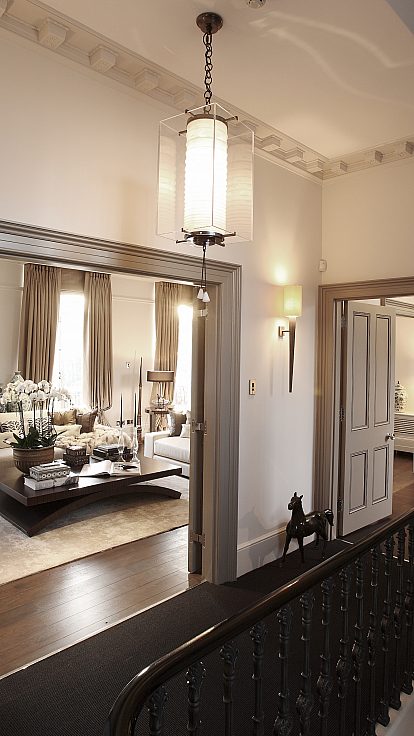 Interior design regents park house one chandelier